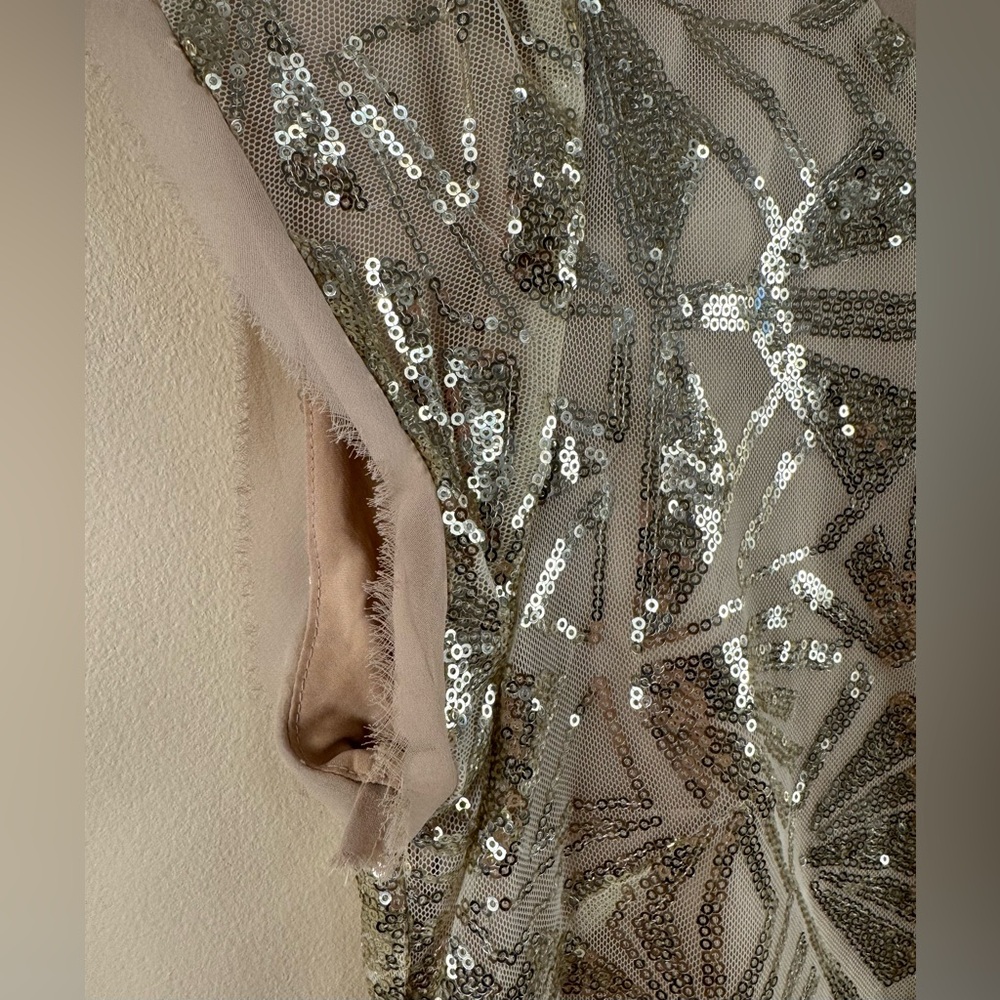 Vince Camuto Gold Sequin Shift Dress Champagne - Picture 3 of 7